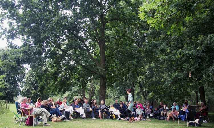 The Storytelling Centre Foundation regularly organizes storytelling training for employees in cultural heritage in order to be able to tell even more catchy stories.